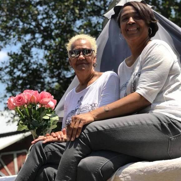 Meet your Posher, Denise - Picture 1 of 1